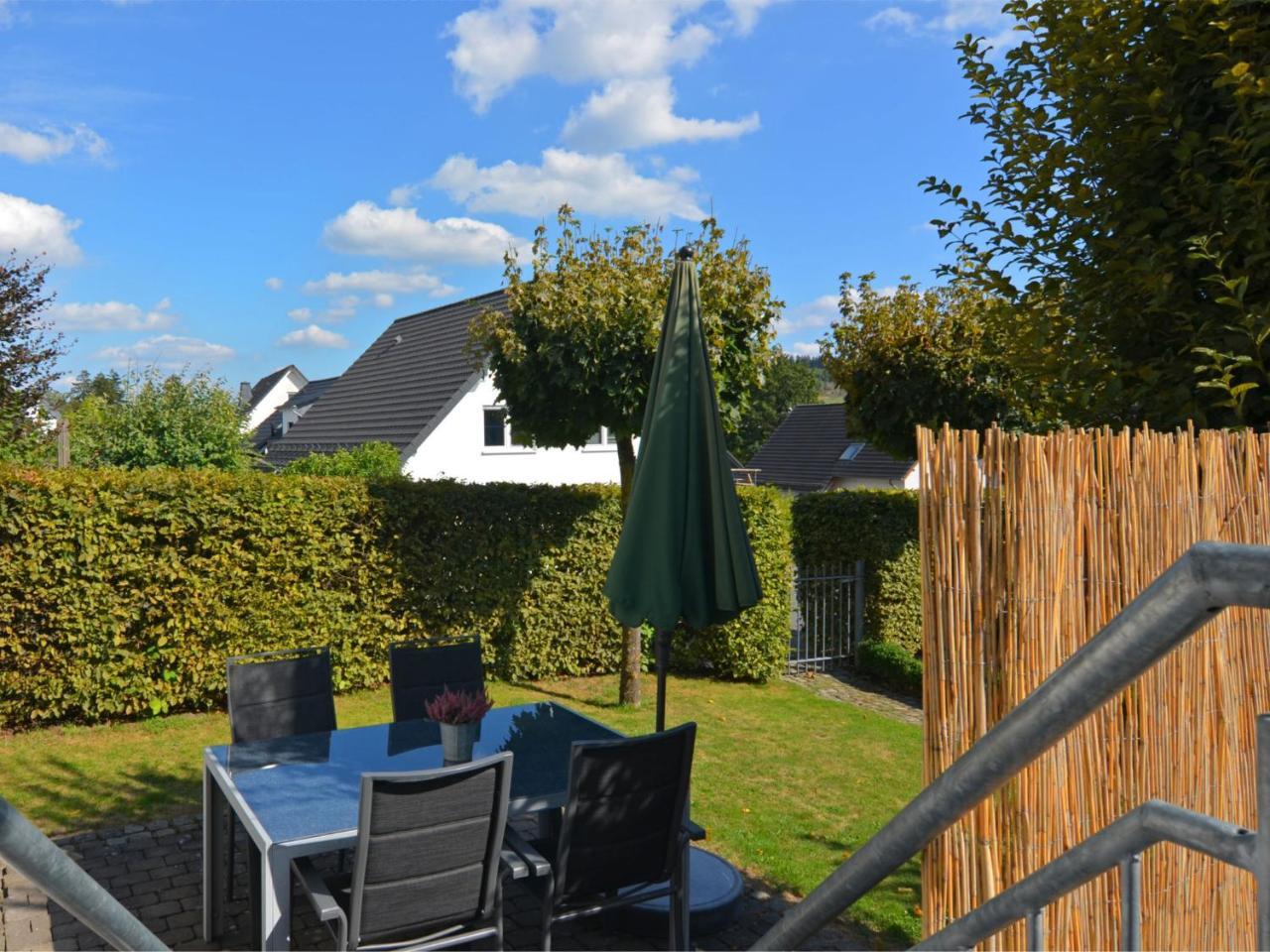 Apartment In Eslohe With Terrace Экстерьер фото
